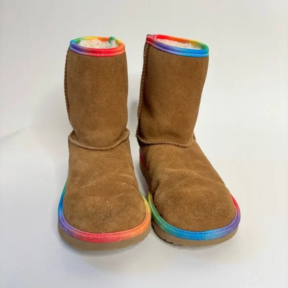 Ugg MINI Classic II Rainbow BOOTS Kids size 1